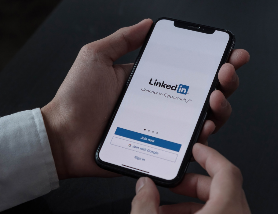 Page pro LinkedIn : quelle est son utilité ?